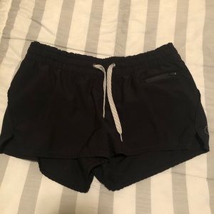 Black vuori shorts
